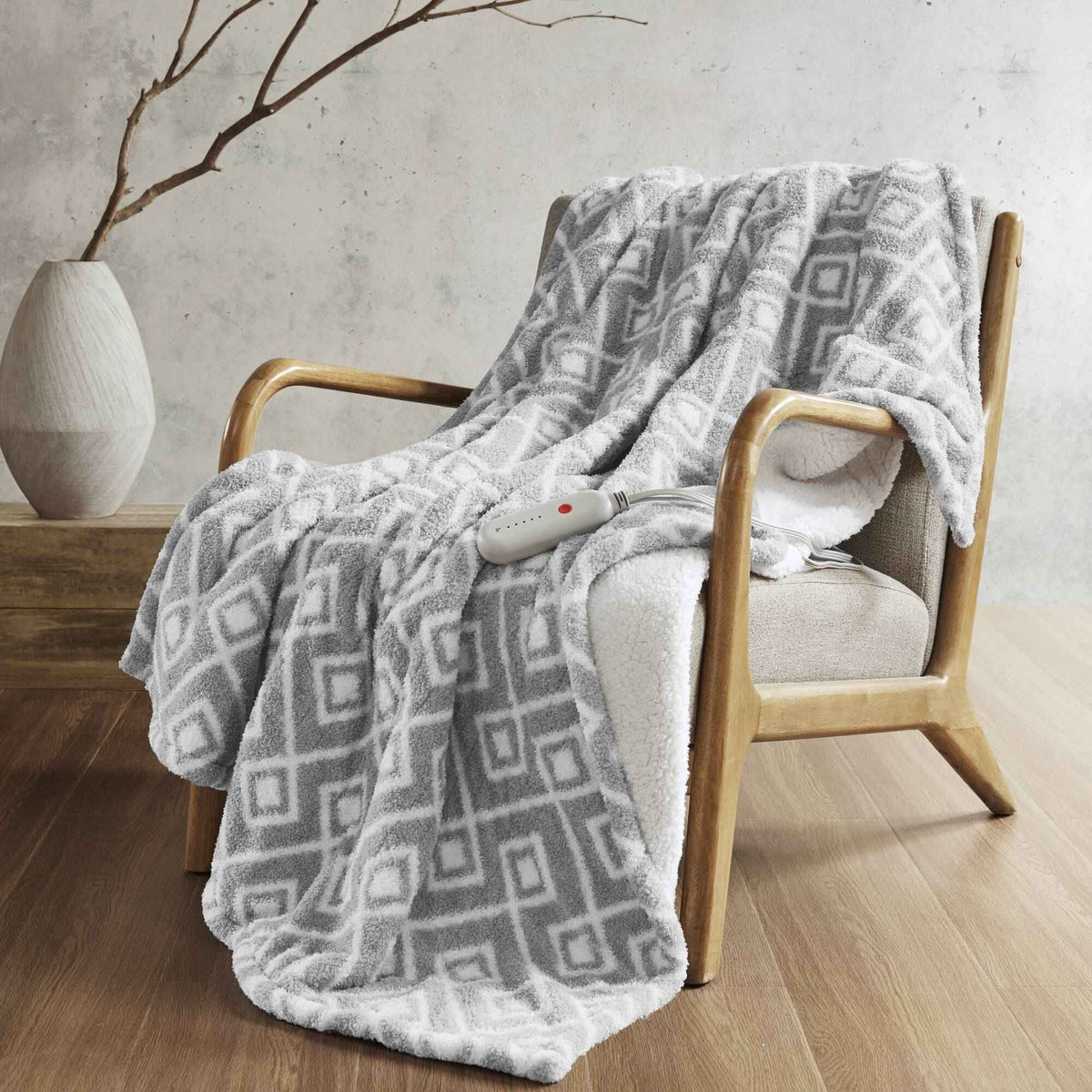 50" x 60" Soft Heated Throw detail image 9