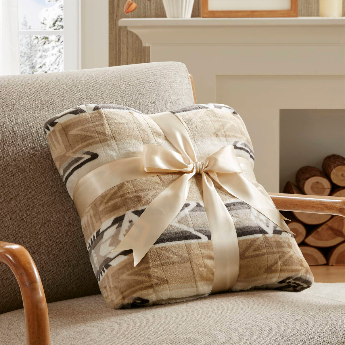 50" x 60" Soft Heated Throw detail image 90