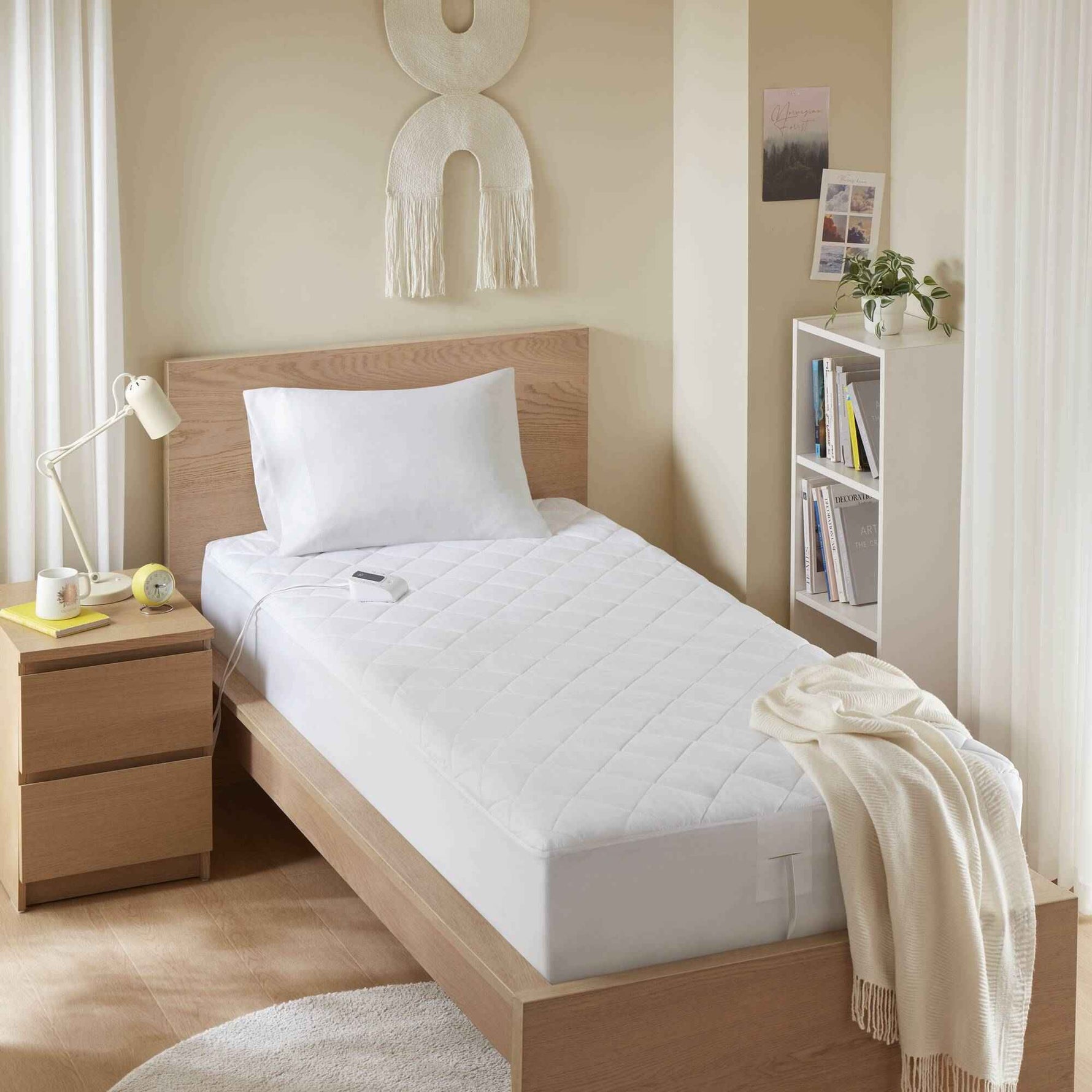 Twin Heated Mattress Pad,White