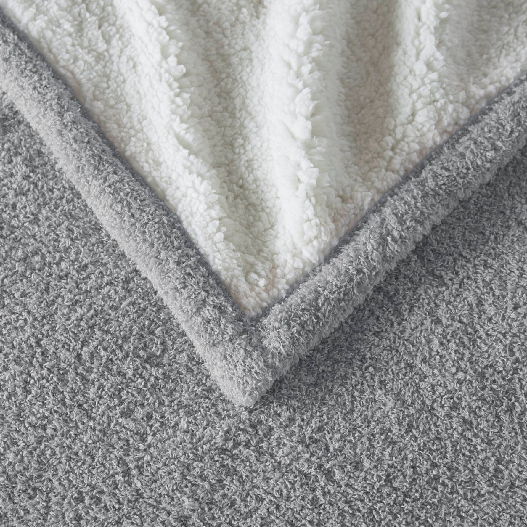 50" x 60" Soft Heated Throw detail image 6