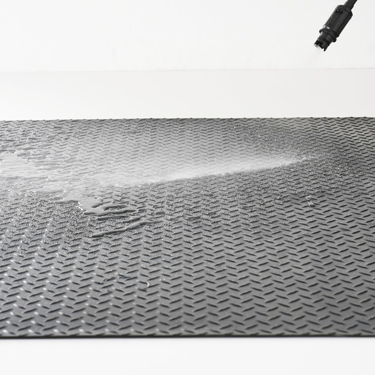 Diamond-Plate Rubber Flooring Roll, 3 mm x 4 ft x 15 ft Garage Floor Mat for workshop, garage, storage, or utility use